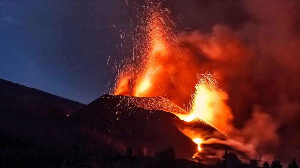 ¿Por qué la lava no funde el propio volcán?